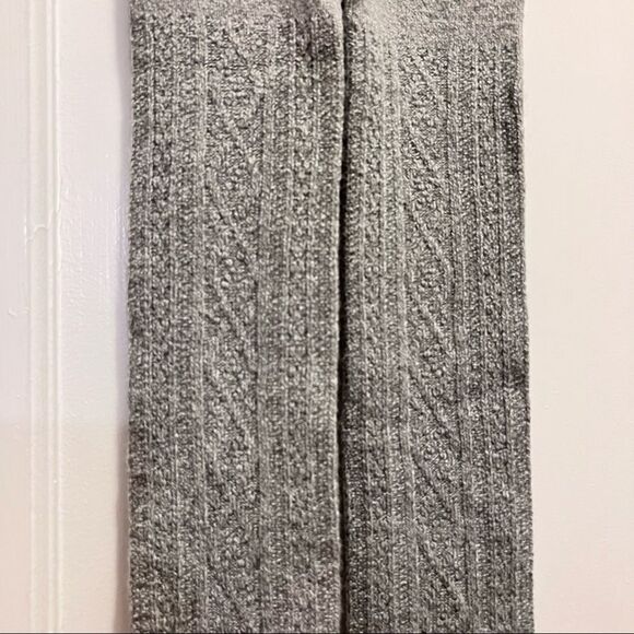Uniqlo Heattech Cable Knit Leggings - Picture 4 of 7